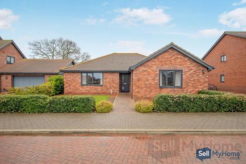 3 bedroom detached bungalow for sale, Dunningham Drive, Raydon, Ipswich