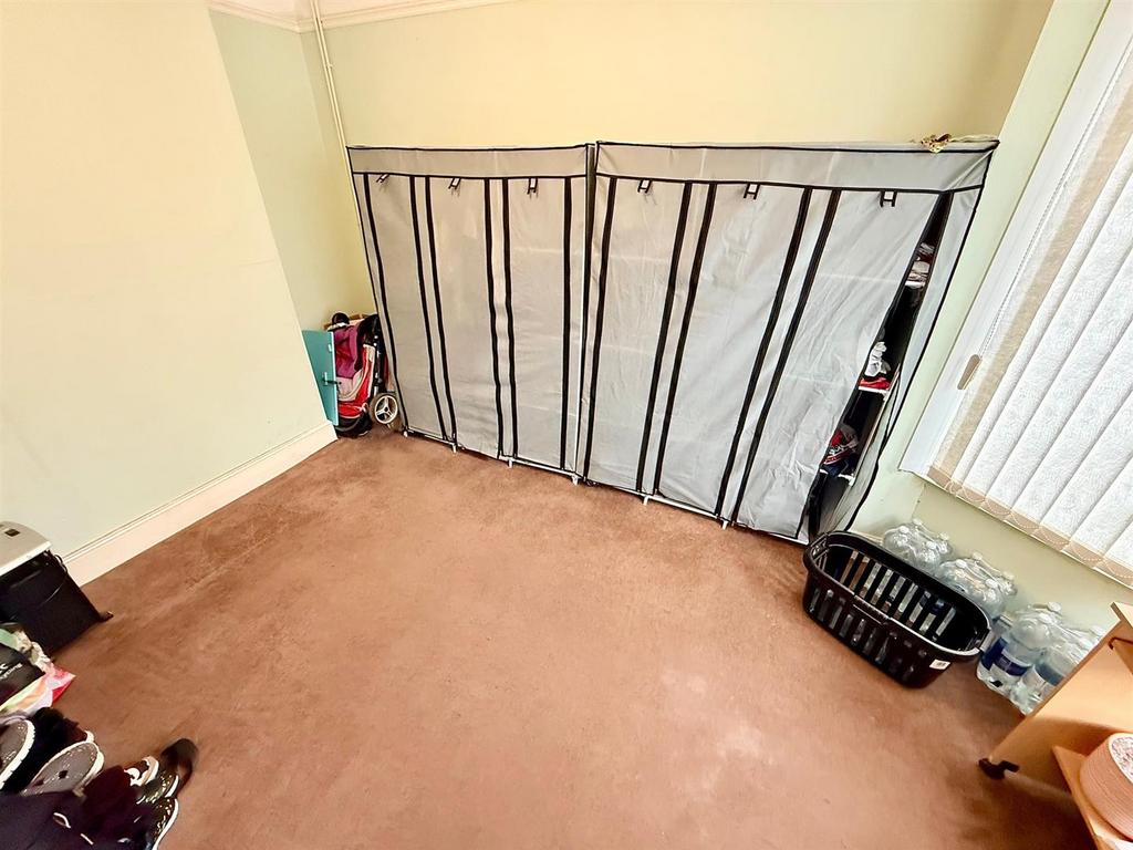 Dining Room/Bedroom 3