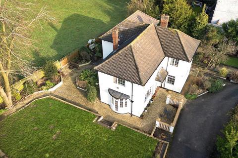3 bedroom detached house for sale, Beverley Road, Skidby, Cottingham