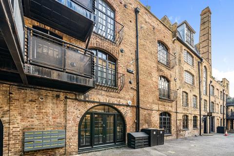 1 bedroom flat for sale, Maltings Place, Tower Bridge Road, SE1