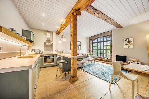 1 bedroom flat for sale, Maltings Place, Tower Bridge Road, SE1