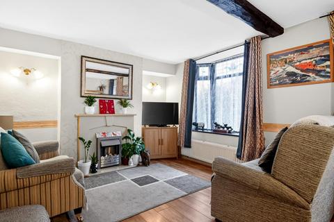 3 bedroom semi-detached house for sale, Carmires Avenue, Knaresborough