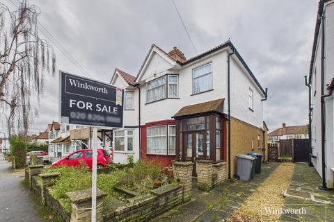 Reeves Avenue, London NW9