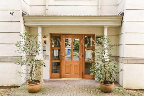 1 bedroom flat to rent, 12 Manor Lodge, Willesden Green NW2