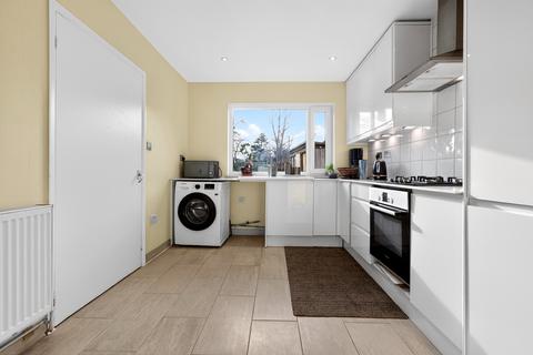 3 bedroom end of terrace house for sale, Ling Road, Erith, DA8
