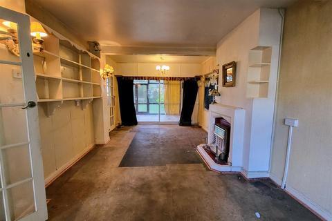 3 bedroom semi-detached house for sale, Gloucester Gardens, Cockfosters, EN4
