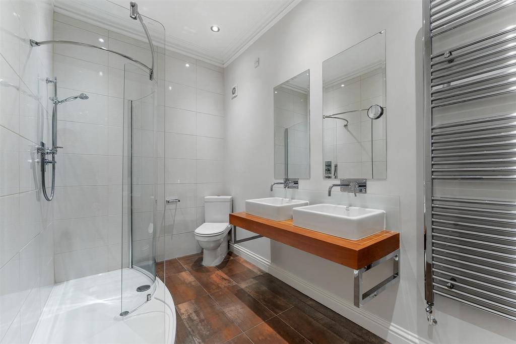 Bed 1 En Suite