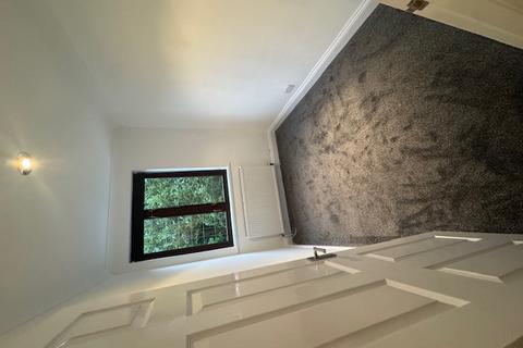 undefined, , Luton, Bedfordshire, LU1