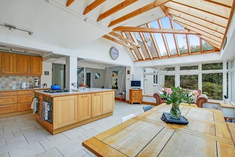 5 bedroom detached house for sale, Copthorne Road, Felbridge, RH19