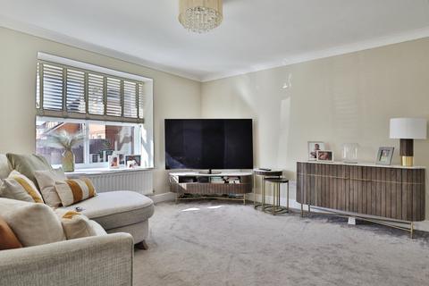 3 bedroom detached house for sale, Boundary Close, Leeds, LS15