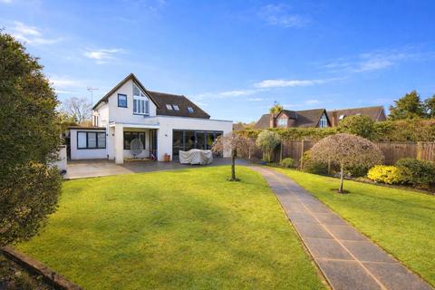 undefined, Surrey Gardens, Effingham Junction, KT24
