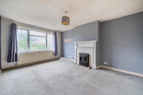 undefined, Stafford Close, Caterham CR3
