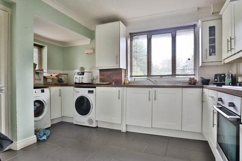 undefined, Nesfield View, Leeds, LS10