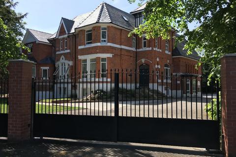 2 bedroom flat to rent, Manchester M19