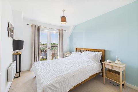 2 bedroom flat for sale, Creola Court, Louisiana Drive, WA5