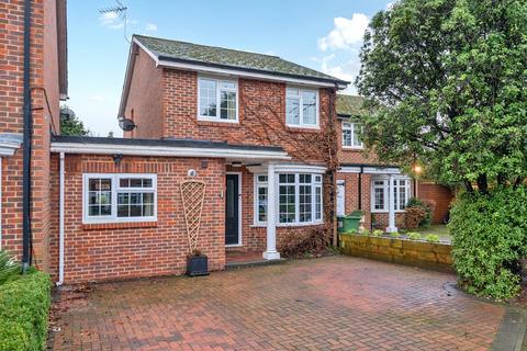undefined, Churchill Drive, Weybridge, KT13