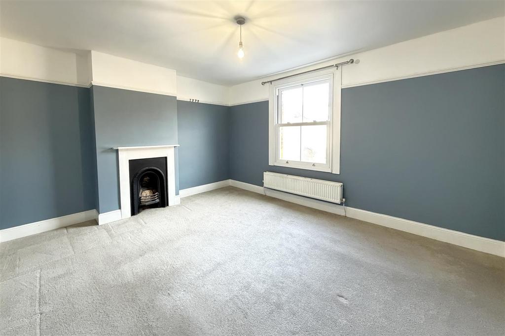 Bedroom 1.JPG