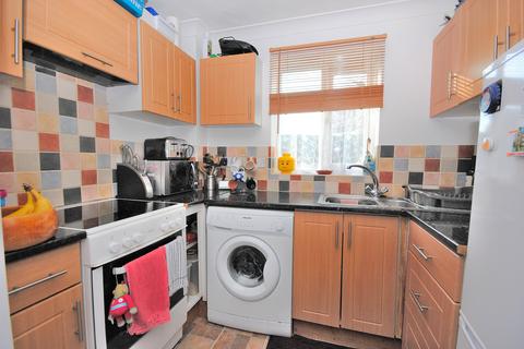 1 bedroom terraced house to rent, Hunters Court, Bishops Stortford CM22