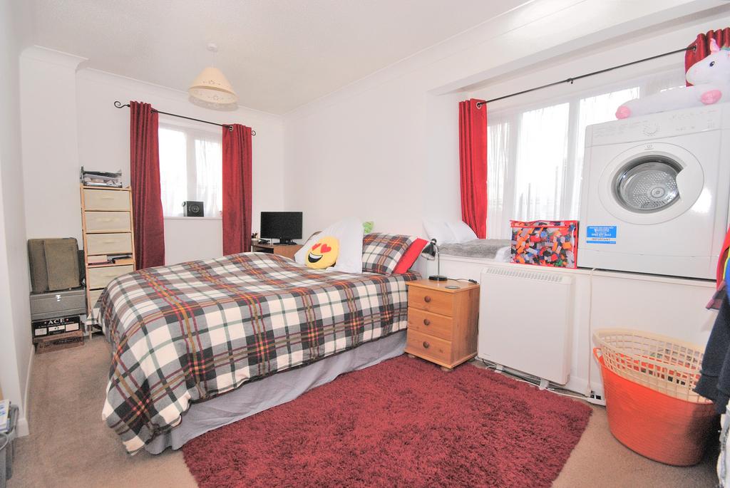 1 Hunters Court - Be