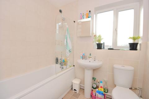 1 bedroom terraced house to rent, Hunters Court, Bishops Stortford CM22