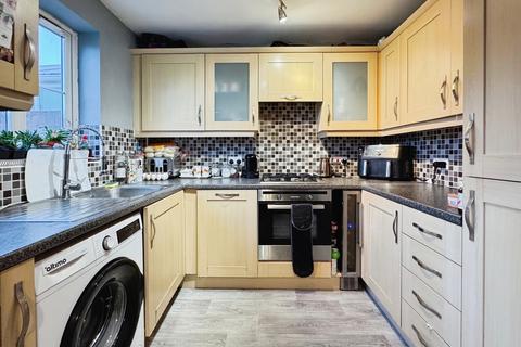 3 bedroom end of terrace house for sale, Jaywick Lane, Clacton-on-Sea, Essex