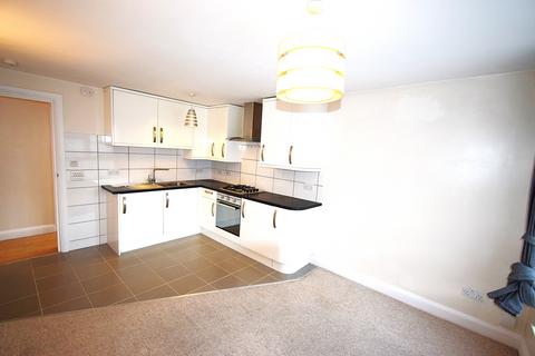 2 bedroom flat to rent, Hapgood Close, Greenford UB6