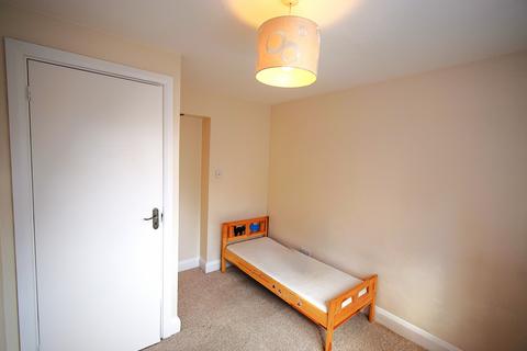 2 bedroom flat to rent, Hapgood Close, Greenford UB6