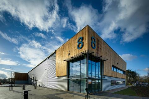 Distribution warehouse to rent, Headley Rd E Reading RG5 4SN