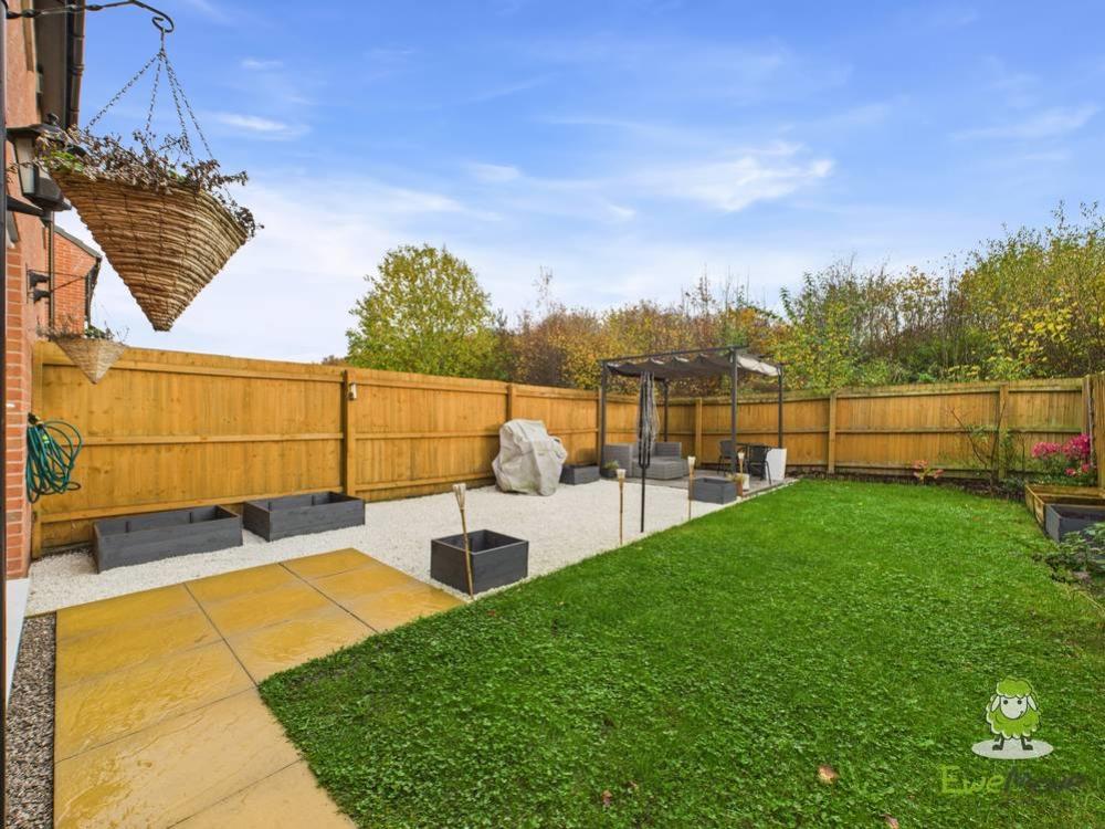Garden, Emily Dimelow Ewemove Whitchurchand Nantwich