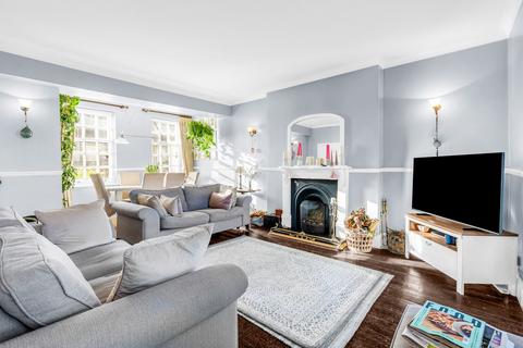 3 bedroom terraced house for sale, Station Road, Ware SG12