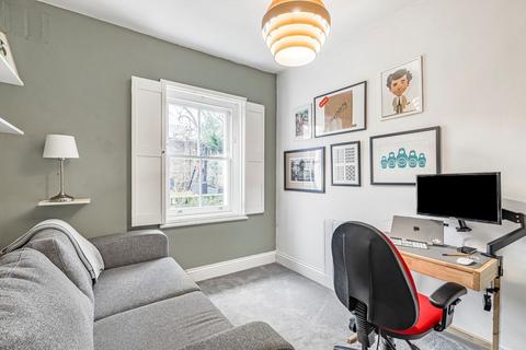 2 bedroom flat for sale, Loughborough Road, London SW9