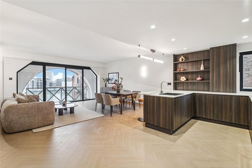 Kitchen/Reception