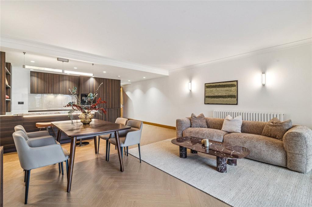Kitchen/Reception