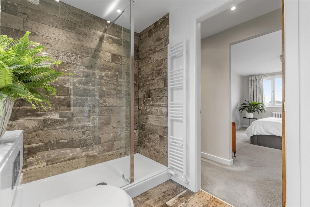 En Suite.jpg
