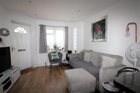 1 bedroom semi-detached house to rent, Meopham Road, Mitcham
