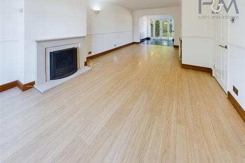 undefined, Wellingham Avenue, Hitchin, SG5 2UL