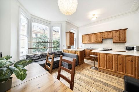 2 bedroom flat to rent, Gascony Avenue, London NW6