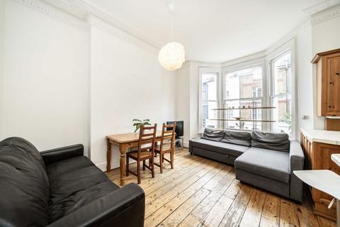 2 bedroom flat to rent, Gascony Avenue, London NW6