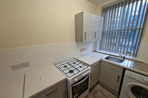 1 bedroom flat to rent, Manchester Road, Huddersfield HD1
