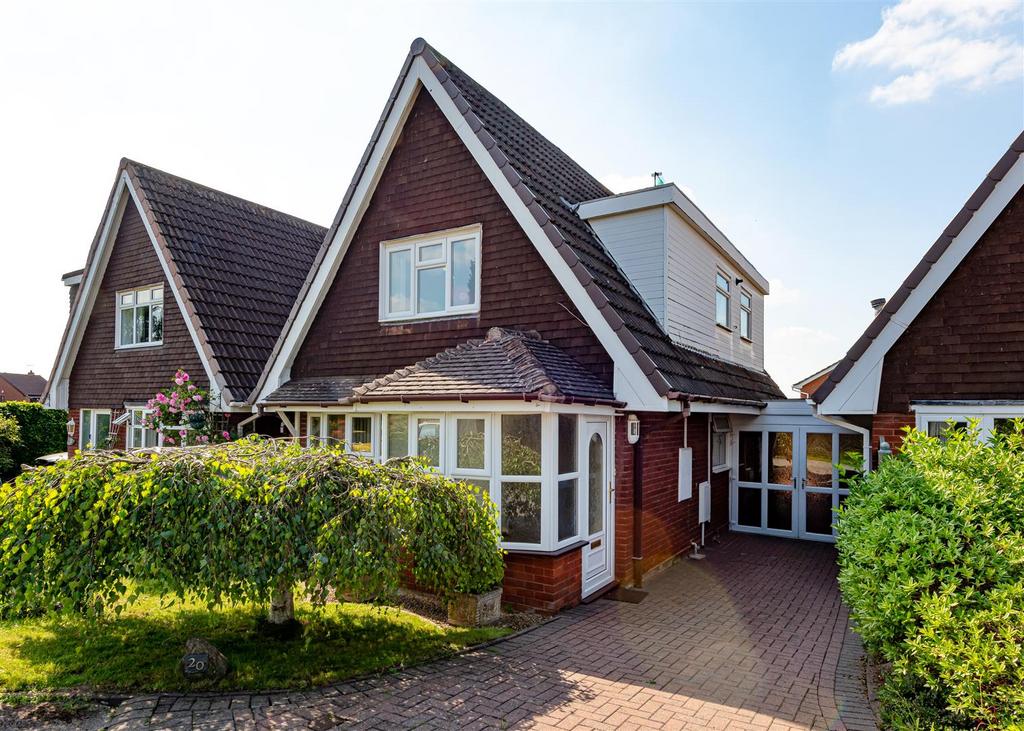 20 Chestnut Drive-front.jpg