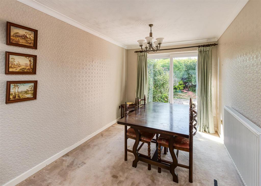 20 Chestnut Drive-dining.jpg