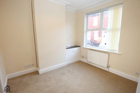 3 bedroom terraced house to rent, Foster Street, Widnes WA8
