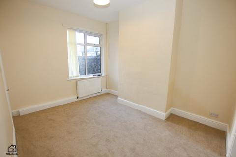 3 bedroom terraced house to rent, Foster Street, Widnes WA8