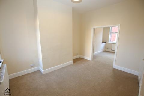 3 bedroom terraced house to rent, Foster Street, Widnes WA8