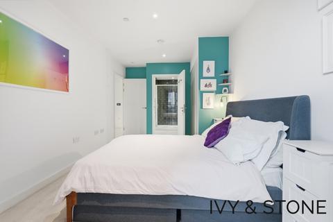 undefined, 4 Cunningham Avenue, London, Greater London, E16