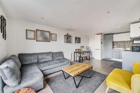 3 bedroom apartment for sale, Field End Road, Ruislip
