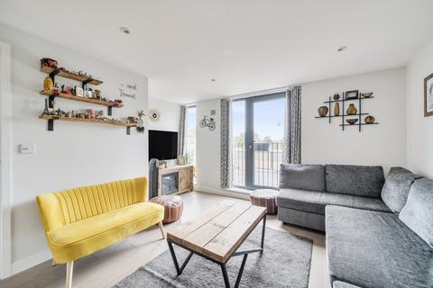 3 bedroom apartment for sale, Field End Road, Ruislip