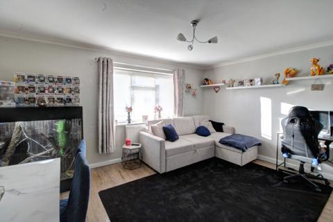 2 bedroom flat for sale, The Dashes, Harlow