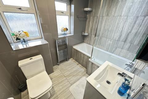 undefined, Paddock Close, Luton, Bedfordshire, LU4 0TY