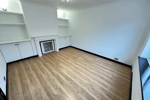 undefined, Paddock Close, Luton, Bedfordshire, LU4 0TY